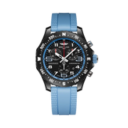 Quadrante nero con indici luminescenti e datario a finestrella del Breitling Endurance Pro 38 X83310281B1S1.